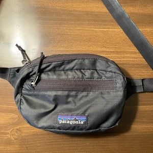 Patagonia Ultralight Black Hole Mini Hip Pack, 1L, Black